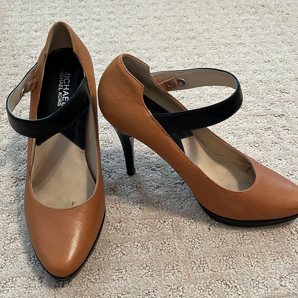 Michael Kors pumps